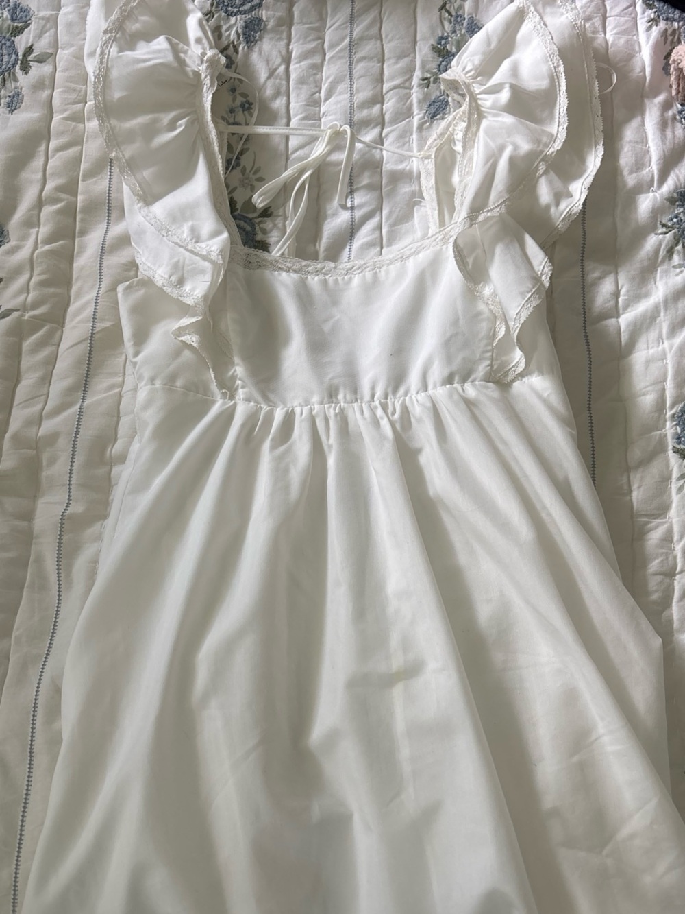 Lulus White babydoll dress with ruffled straps and tie back size small